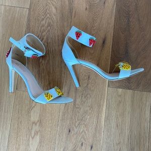 Fun sandals - New condition